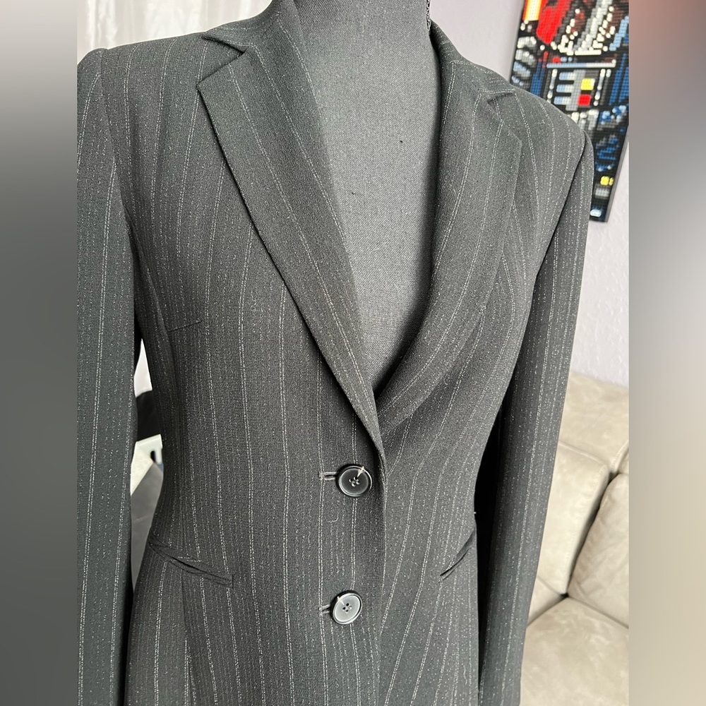 Blazer - Picture 5 of 10